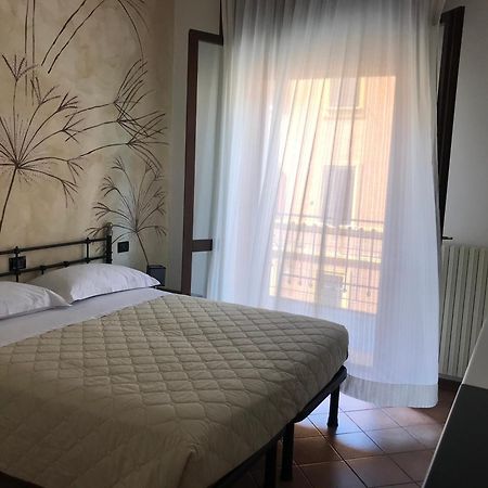 Int 12 - Appartamento Dei Gerani By Residence San Luca Bologna Bagian luar foto